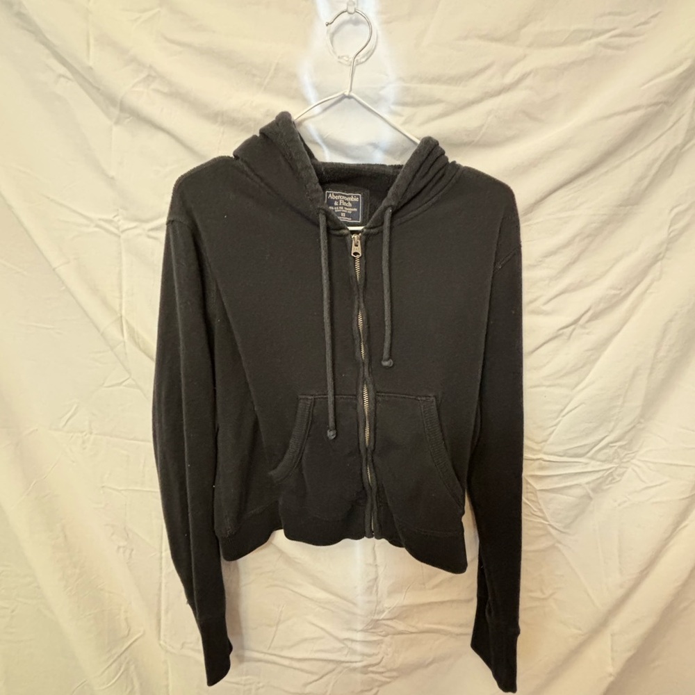 Bundle of 3 cropped front zip hoodies!